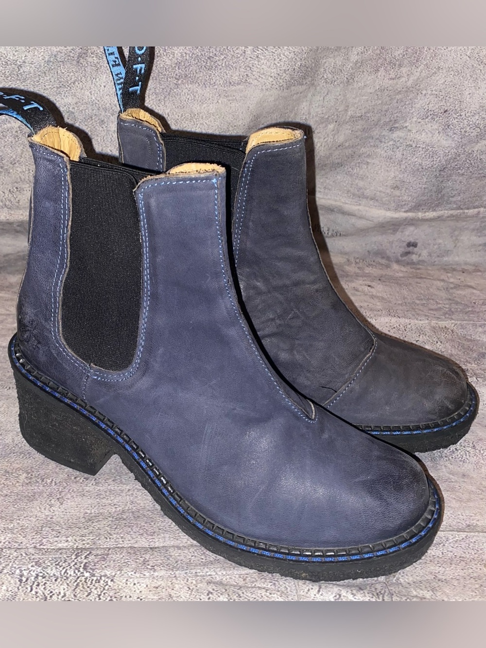 WORN 3x John Fluevog Slacker Nap Crepe Sole Heeled Chelsea Boots 6 Blocky Vntg